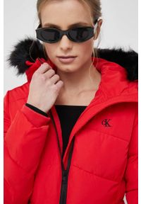 Calvin Klein Jeans kurtka damska kolor czerwony zimowa. Kolor: czerwony. Materiał: futro, materiał. Sezon: zima #2