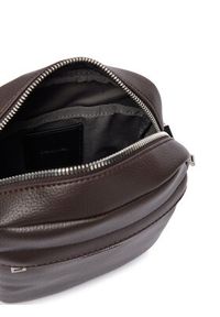 Calvin Klein Saszetka Raised Reporter LV04D3160G Brązowy. Kolor: brązowy. Materiał: skóra #2