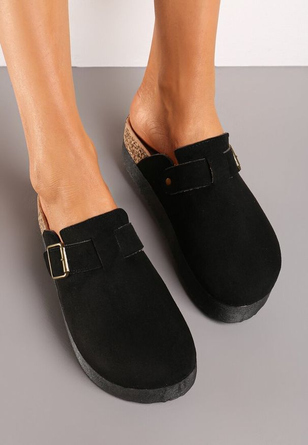 Born2be - Czarne Klapki Chodaki w Stylu Muli z Korkową Grubą Podeszwą Uvelle. Okazja: na co dzień. Kolor: czarny. Materiał: len. Styl: wizytowy, elegancki, casual