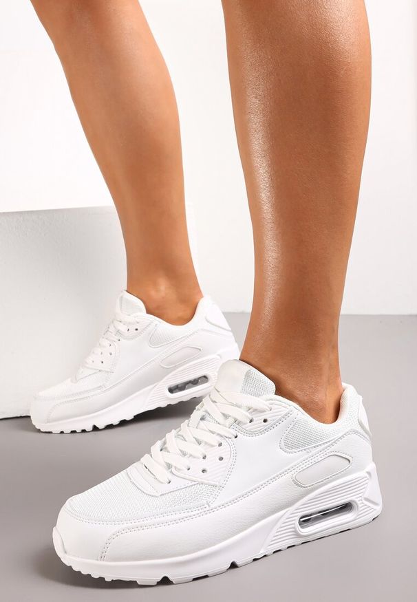 Renee - Białe Sznurowane Sneakersy na Grubej Podeszwie Sayre. Wysokość cholewki: przed kostkę. Kolor: biały. Szerokość cholewki: normalna