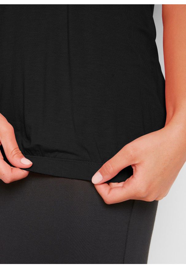 bonprix - T-shirt z mieszanki wiskozy. Typ kołnierza: dekolt w serek. Kolor: czarny. Materiał: wiskoza. Długość rękawa: krótki rękaw. Długość: krótkie