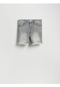 Reserved - Jeansowe szorty slim - jasnoszary. Kolor: szary. Materiał: jeans #1