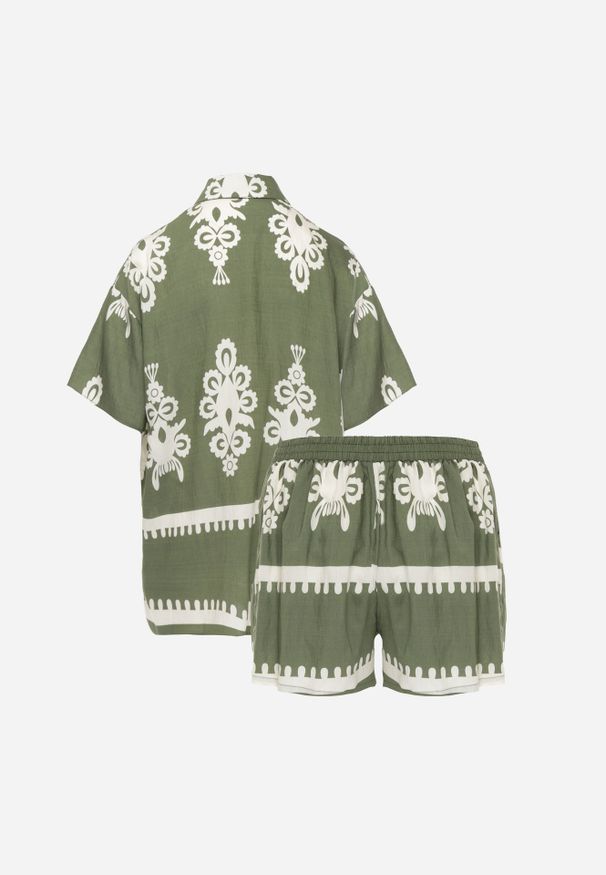 Renee - Ciemnozielony Komplet z Rustykalnym Wzorem z Szortami i Koszulą Tosnea. Kolor: zielony. Materiał: wiskoza, materiał