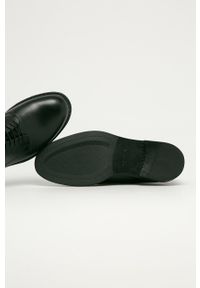 vagabond - Vagabond - Półbuty skórzane Amina. Nosek buta: okrągły. Zapięcie: sznurówki. Kolor: czarny. Materiał: materiał #3