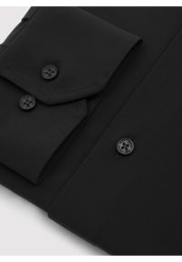 Pako Lorente - PAKO LORENTE - Czarna dzianinowa koszula męska. Typ kołnierza: kołnierzyk klasyczny. Kolor: czarny. Materiał: dzianina. Długość rękawa: długi rękaw. Długość: długie #7