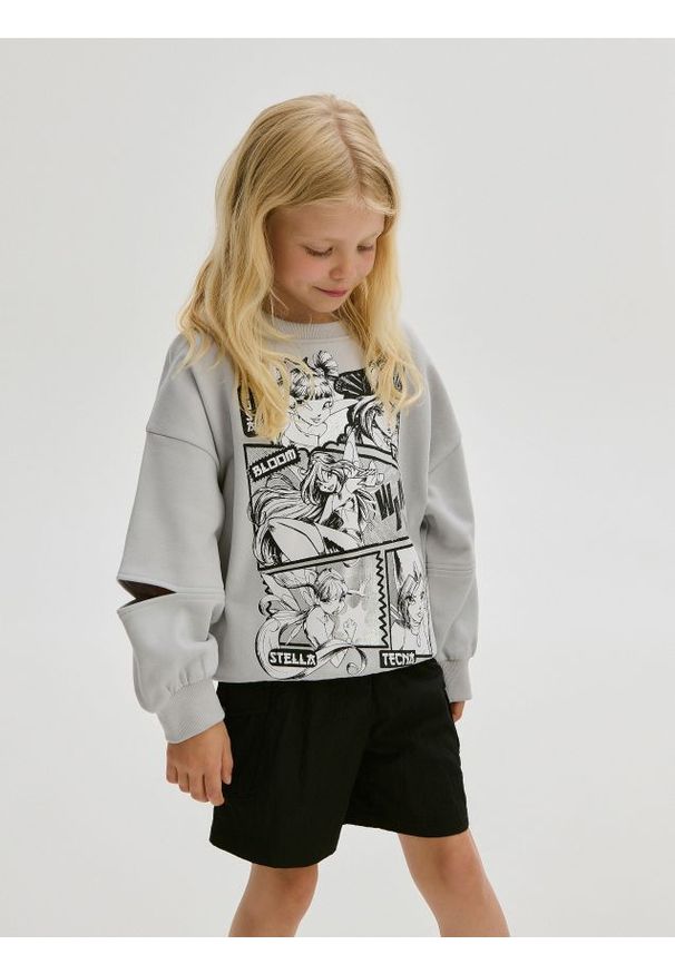 Reserved - Bluza Winx Club - jasnoszary. Kolor: szary. Materiał: bawełna