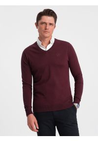 Ombre Clothing - Sweter męski z dekoltem "w serek" z koszulowym kołnierzykiem - bordowy V8 OM-SWSW-0102 - XXL. Typ kołnierza: kołnierzyk koszulowy, dekolt w serek. Kolor: czerwony. Materiał: bawełna, nylon, materiał. Styl: klasyczny #1