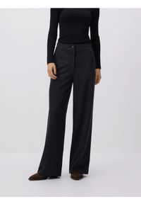 Reserved - Spodnie z szeroką nogawką - czarny. Kolor: czarny. Materiał: tkanina, wiskoza #1