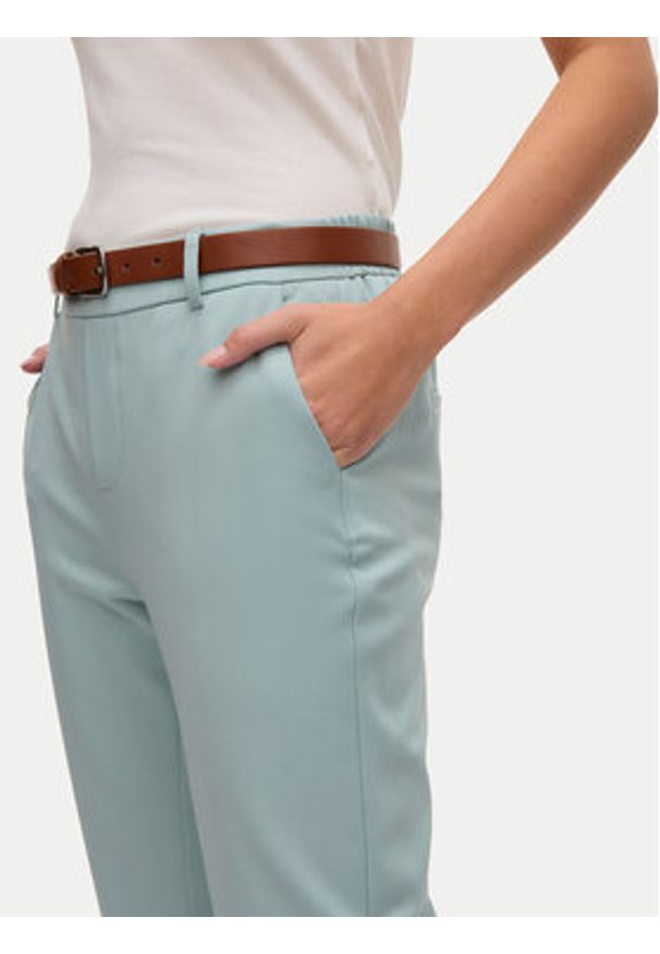 Vero Moda Chinosy Maya 10225280 Zielony Regular Fit. Kolor: zielony. Materiał: syntetyk