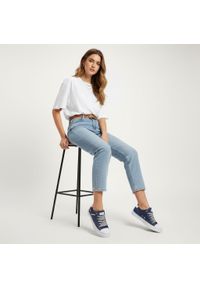 Trampki damskie Mustang, fason sznurowany niska cholewka gumowy nosek tekstylna podeszwa codzienny styl, granatowe, 1376-303-841. Okazja: na co dzień. Wysokość cholewki: przed kostkę. Zapięcie: sznurówki. Kolor: niebieski. Materiał: guma. Szerokość cholewki: normalna. Styl: casual #6