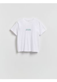 Reserved - T-shirt z napisem - biały. Kolor: biały. Materiał: bawełna. Wzór: napisy #1