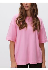 Reserved - T-shirt oversize z merceryzowanej bawełny - różowy. Kolor: różowy. Materiał: bawełna
