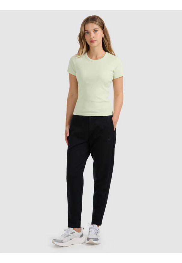 4f - 4F Spodnie dresowe damskie - czarne L. Kolor: czarny. Materiał: dresówka