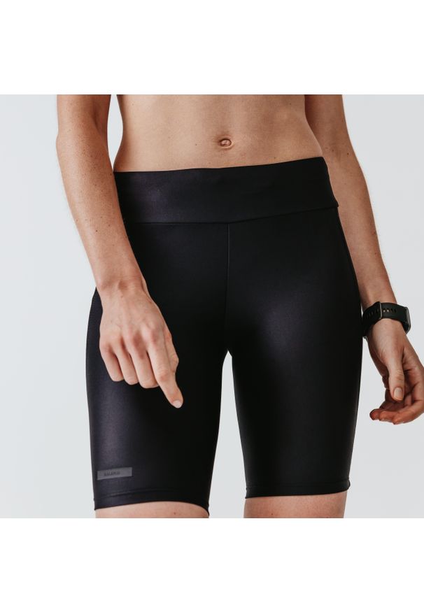 KALENJI - Legginsy do biegania krótkie damskie Kalenji Dry. Kolor: czarny. Materiał: materiał, poliester, elastan. Długość: krótkie