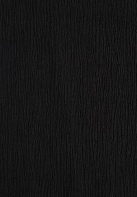 Born2be - Czarna Prosta Spódnica z Rozcięciem z Boku ze Strukturalnej Tkaniny Orinelin. Okazja: do pracy, na co dzień. Kolor: czarny. Materiał: tkanina. Długość: długie. Styl: elegancki, casual #2