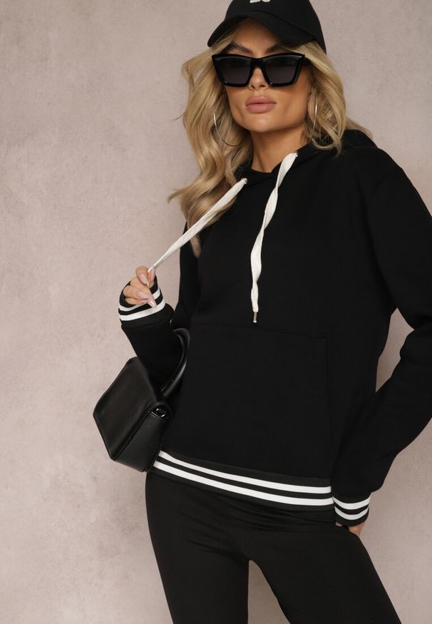 Renee - Czarna Bluza Kangurka z Bawełny ze Ściągaczami w Paski i Kapturem Gaiana. Typ kołnierza: kaptur. Kolor: czarny. Materiał: bawełna. Długość rękawa: długi rękaw. Długość: długie. Wzór: paski