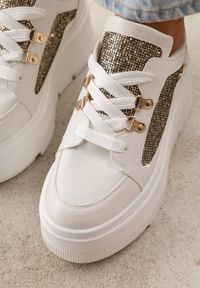 Born2be - Białe Sneakersy VICES na Koturnie z Brokatem Elanatale. Okazja: na co dzień. Kolor: biały. Obcas: na koturnie #8