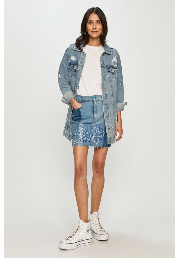 Desigual - Spódnica jeansowa. Okazja: na co dzień. Kolor: niebieski. Materiał: jeans. Styl: casual