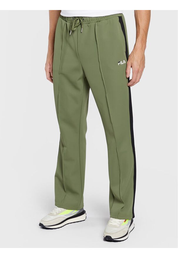 Fila Spodnie dresowe Bruges FAM0174 Zielony Regular Fit. Kolor: zielony. Materiał: dresówka, syntetyk