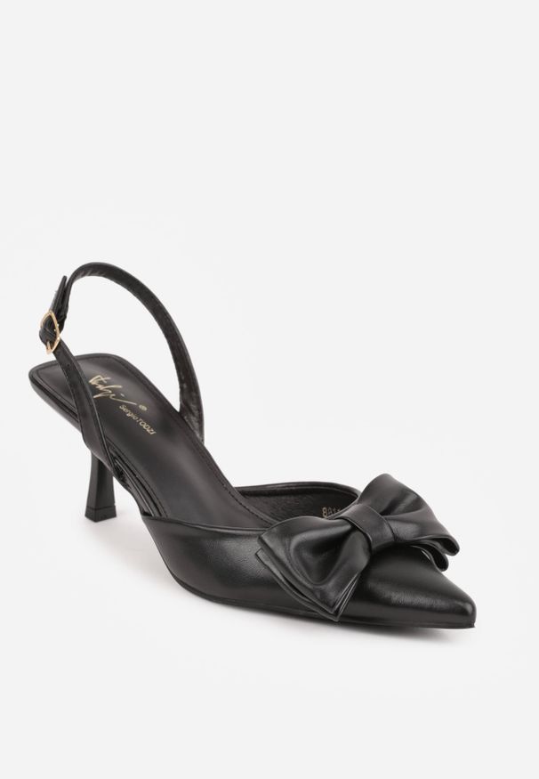 Renee - Czarne Szpilki Slingback Ozdobione z Przodu Kokardą Urea. Zapięcie: sprzączka. Kolor: czarny. Wzór: aplikacja. Obcas: na szpilce. Styl: elegancki, wizytowy