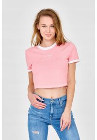Guess - GUESS Różowy damski crop top, Rozmiar L. Kolor: różowy. Materiał: bawełna. Długość: krótkie
