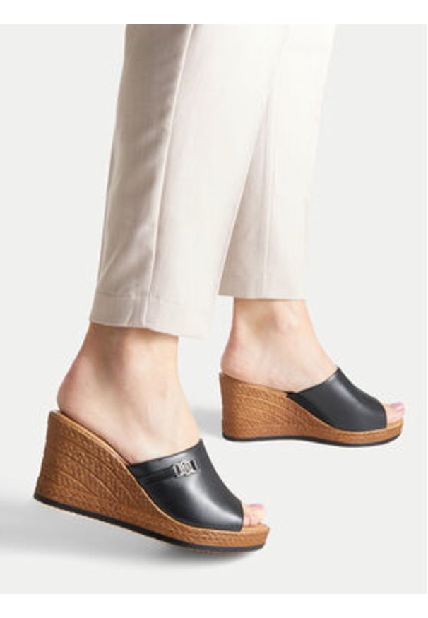 Lasocki Klapki WI23-283-10 Czarny. Kolor: czarny. Materiał: materiał