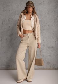 Renee - Ciemnobeżowa Pikowana Kurtka z Odpinanym Kapturem z Tkaniny Kaliran. Okazja: na spacer. Kolor: beżowy. Materiał: tkanina. Długość rękawa: długi rękaw. Długość: długie. Styl: sportowy, elegancki #2