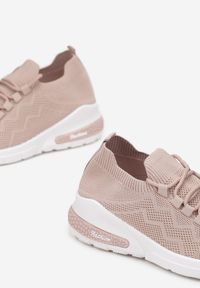 Born2be - Beżowe Buty Sportowe Amathousa. Zapięcie: bez zapięcia. Kolor: beżowy. Materiał: materiał. Szerokość cholewki: normalna. Wzór: aplikacja #3