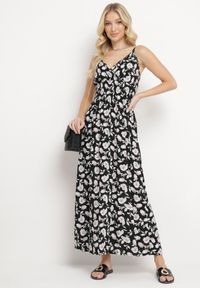 Born2be - Czarna Sukienka Bawełniana Rozkloszowana w Kwiatowy Print na Regulowanych Ramiączkach Rosapia. Typ kołnierza: dekolt w kształcie V. Kolor: czarny. Materiał: bawełna. Długość rękawa: na ramiączkach. Wzór: kwiaty, nadruk. Typ sukienki: rozkloszowane #1