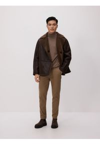 Reserved - Bawełniane spodnie chino slim - beżowy. Kolor: beżowy. Materiał: bawełna