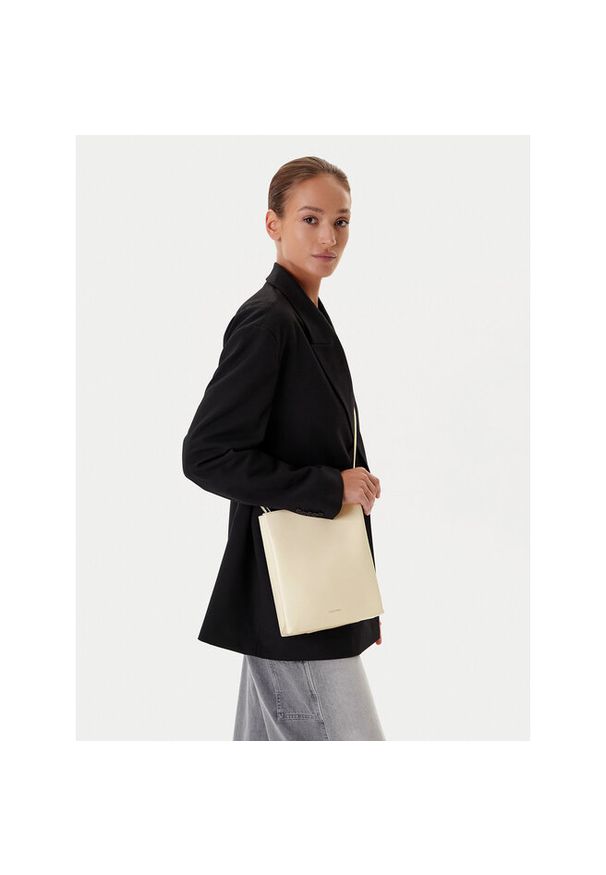 Torebka Calvin Klein. Kolor: biały