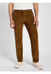 Lee - LEE MĘSKIE SPODNIE MATERIAŁOWE LEE REGULAR CHINO BUFFALO 112355777. Materiał: materiał