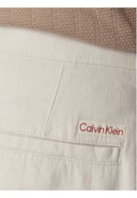 Calvin Klein Jeans Szorty materiałowe LV04RF610G Beżowy jasny Regular Fit. Kolor: beżowy. Materiał: bawełna #4