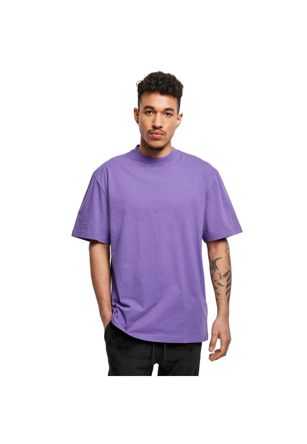Urban Classics - Koszulka Męska Gładka Taliowana. Kolor: fioletowy. Wzór: gładki. Sport: turystyka piesza