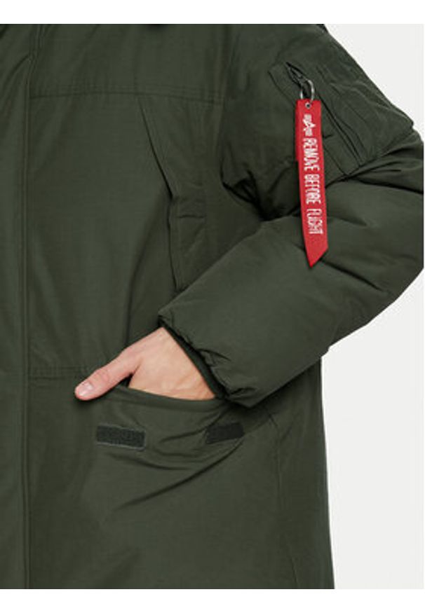 Alpha Industries Parka 148124 Zielony Regular Fit. Kolor: zielony. Materiał: syntetyk