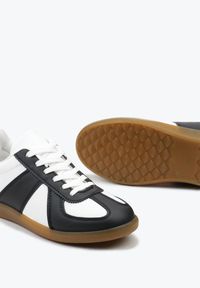 Born2be - Czarno-Białe Sneakersy w Stylu Klasycznych Tenisówek Filtris. Nosek buta: okrągły. Zapięcie: sznurówki. Kolor: czarny. Materiał: materiał. Obcas: na obcasie. Wysokość obcasa: niski #4