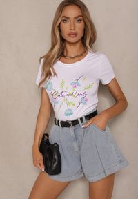 Renee - Biało-Niebieski T-shirt z Bawełny z Nadrukiem Zarive. Okazja: na co dzień. Kolor: biały. Materiał: bawełna. Wzór: nadruk. Styl: casual #5