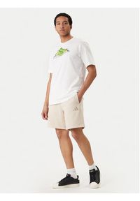 Adidas - adidas Szorty sportowe ALL SZN KC3164 Beżowy Regular Fit. Kolor: beżowy. Materiał: syntetyk. Styl: sportowy #3