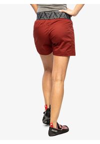OCUN - Spodenki damskie Ocun Pantera Organic Shorts. Kolor: czerwony. Wzór: motyw zwierzęcy