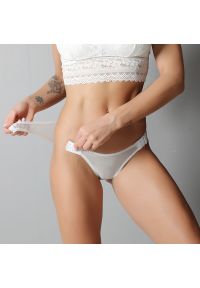 Intica - Tangi z niskim stanem z lekkiego materiału Maiki. Stan: obniżony. Kolor: biały. Materiał: materiał #4