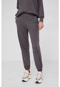 Answear Lab Spodnie bawełniane damskie kolor szary gładkie. Stan: podwyższony. Kolor: szary. Materiał: bawełna. Wzór: gładki #1