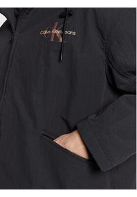 Calvin Klein Jeans Kurtka przejściowa J30J322502 Czarny Regular Fit. Kolor: czarny. Materiał: syntetyk #3