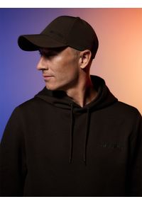 4f - 4F Czapka z daszkiem strapback uniseks 4F x Robert Lewandowski - brązowa S/M (58cm). Kolor: brązowy. Materiał: tkanina, syntetyk. Sezon: lato. Styl: casual, sportowy #1