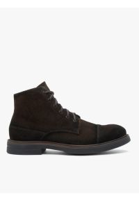 Ryłko - Ciemnobrązowe trzewiki ze skóry welurowej. Okazja: na co dzień. Wysokość cholewki: za kostkę. Zapięcie: sznurówki. Kolor: brązowy. Materiał: skóra, welur. Szerokość cholewki: normalna. Styl: casual, street #1