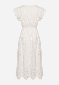 Born2be - Biała Ażurowa Sukienka z Kopertowym Dekoltem i Bufiastymi Rękawami Ldivane. Okazja: na co dzień, na imprezę. Kolor: biały. Wzór: ażurowy. Sezon: lato. Typ sukienki: kopertowe. Styl: casual #3