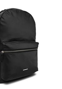 Calvin Klein Plecak Sleek Nylon Backpack LV04D3042G Czarny. Kolor: czarny. Materiał: materiał #3