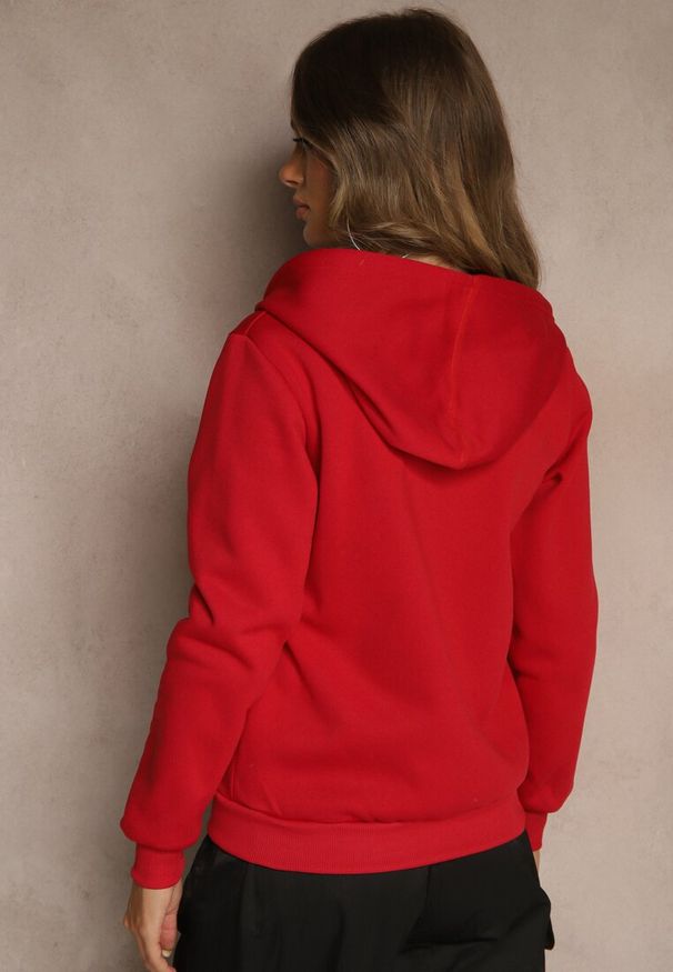 Renee - Czerwona Bluza Rozpinana z Bawełną i Kapturem Ozdobiona Sznurkami Ivila. Okazja: na co dzień. Kolor: czerwony. Materiał: bawełna. Wzór: aplikacja. Styl: sportowy, casual