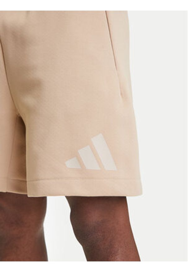 Adidas - adidas Szorty sportowe Z.N.E. JW4744 Beżowy Regular Fit. Kolor: beżowy. Materiał: bawełna. Styl: sportowy