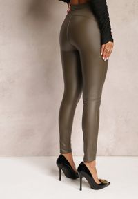 Renee - Ciemnozielone Legginsy Push Up z Ekoskóry Sialo. Stan: podwyższony. Kolor: zielony. Materiał: skóra #4