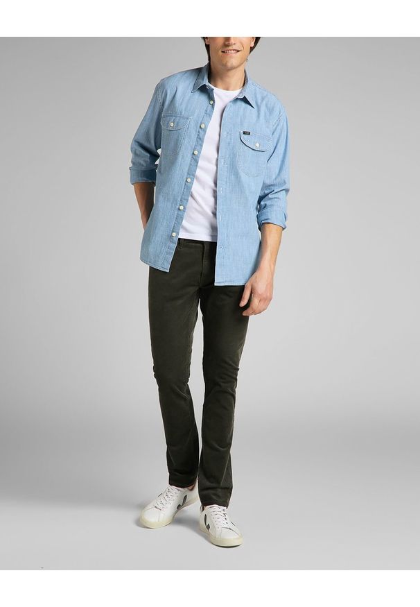 Lee - LEE WORKER SHIRT MĘSKA KOSZULA JEANSOWA VINTAGE INDIGO L68HNSSR 112140621. Materiał: jeans. Styl: vintage